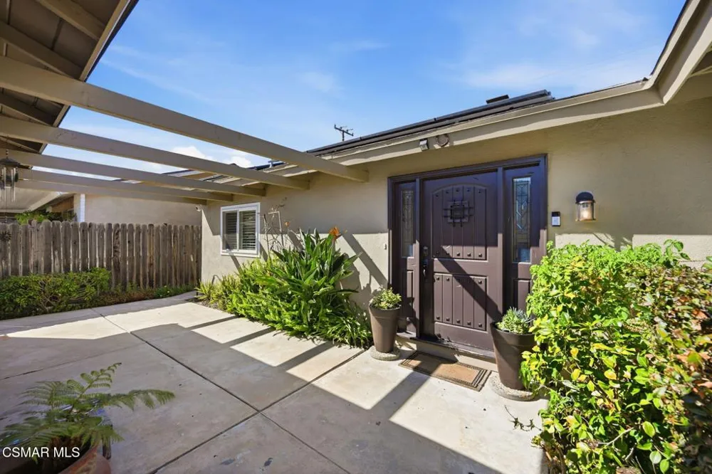 852 Verna Avenue Newbury Park, CA 91320