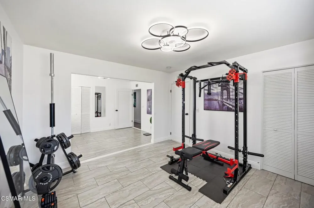 852 Verna Avenue Newbury Park, CA 91320
