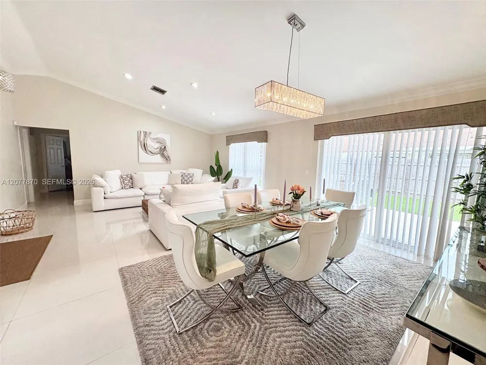 8541 NW 54th St Lauderhill, FL 33351