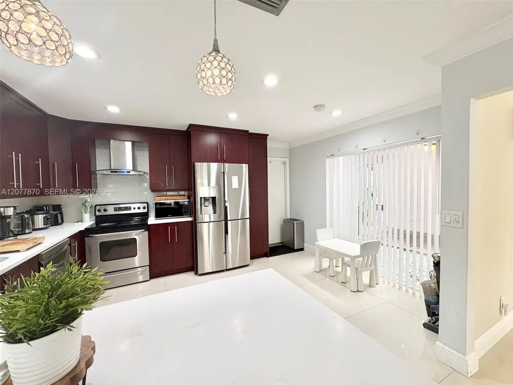 8541 NW 54th St Lauderhill, FL 33351