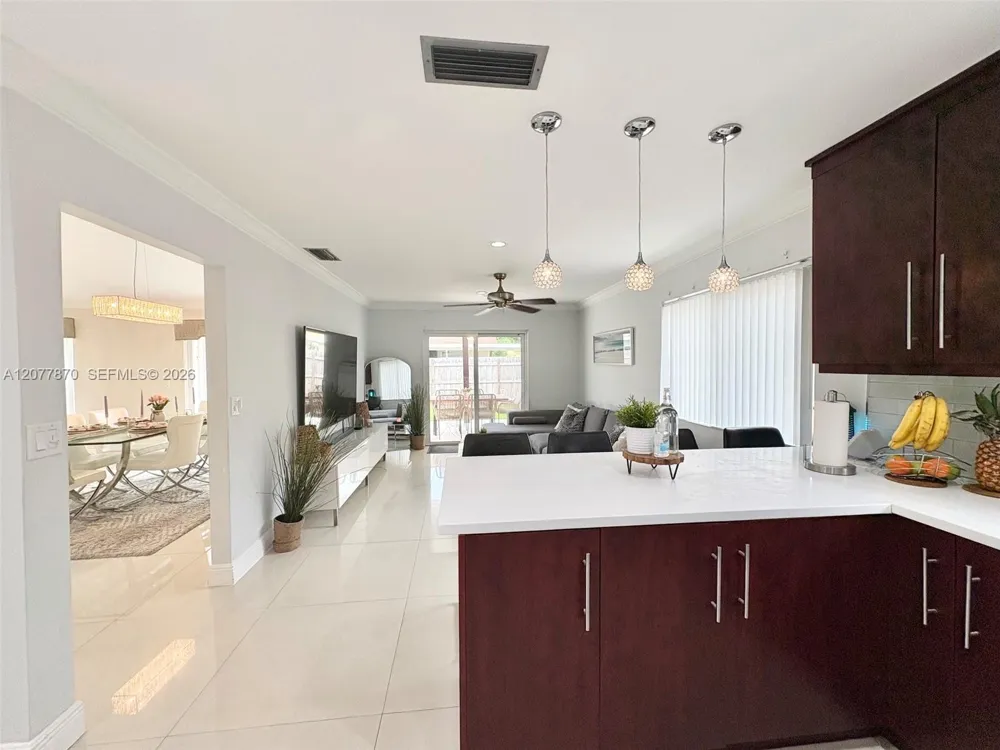 8541 NW 54th St Lauderhill, FL 33351