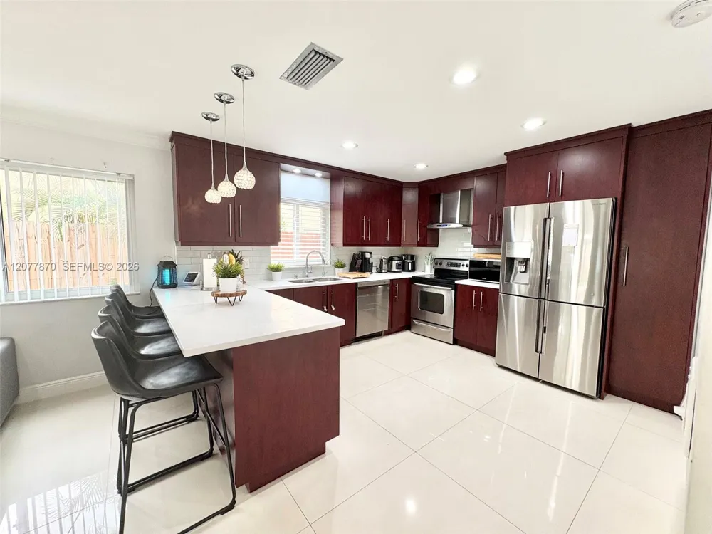 8541 NW 54th St Lauderhill, FL 33351