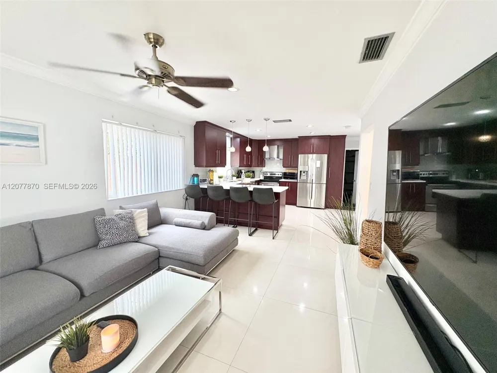 8541 NW 54th St Lauderhill, FL 33351