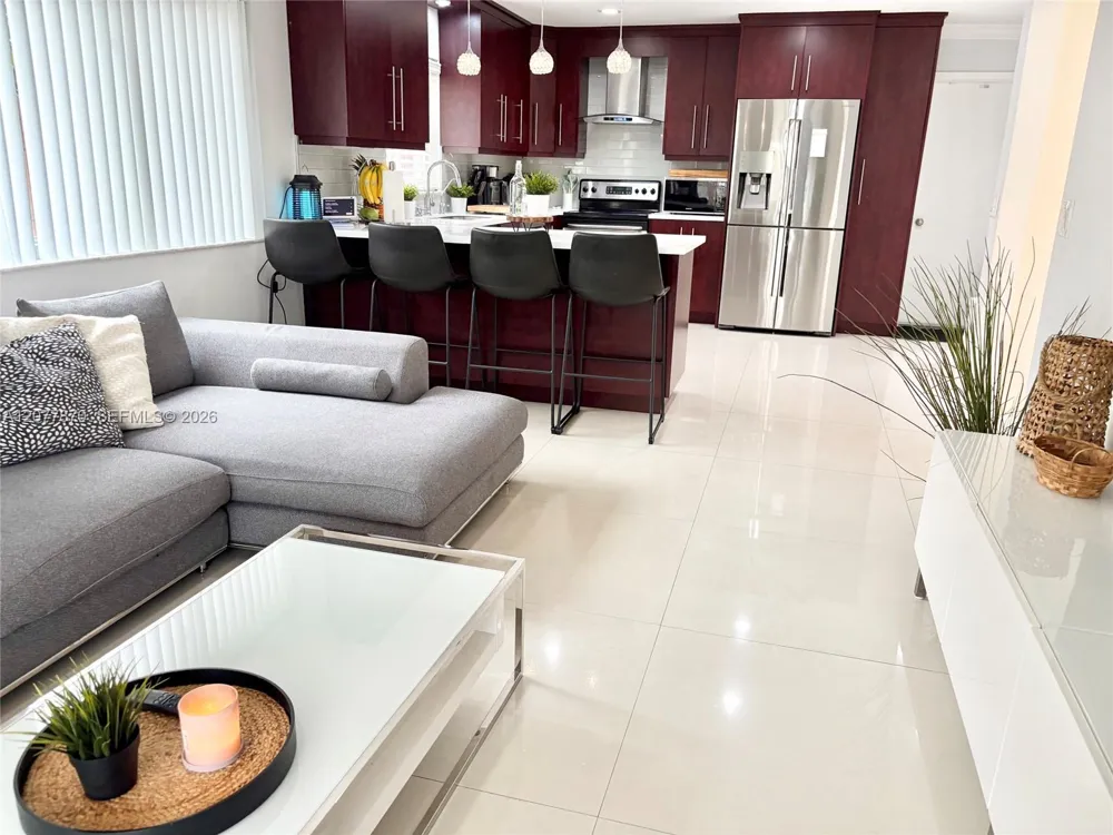 8541 NW 54th St Lauderhill, FL 33351