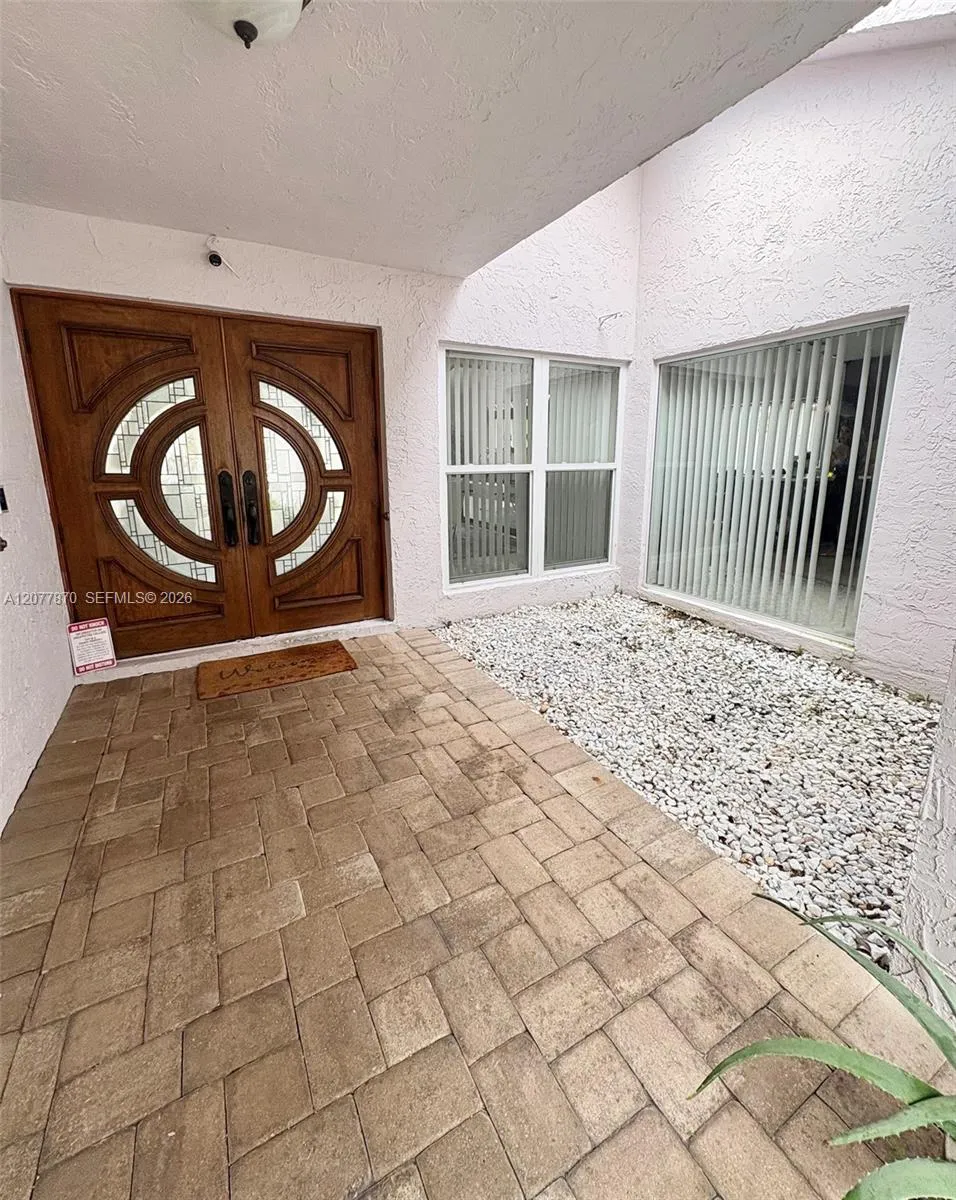 8541 NW 54th St Lauderhill, FL 33351