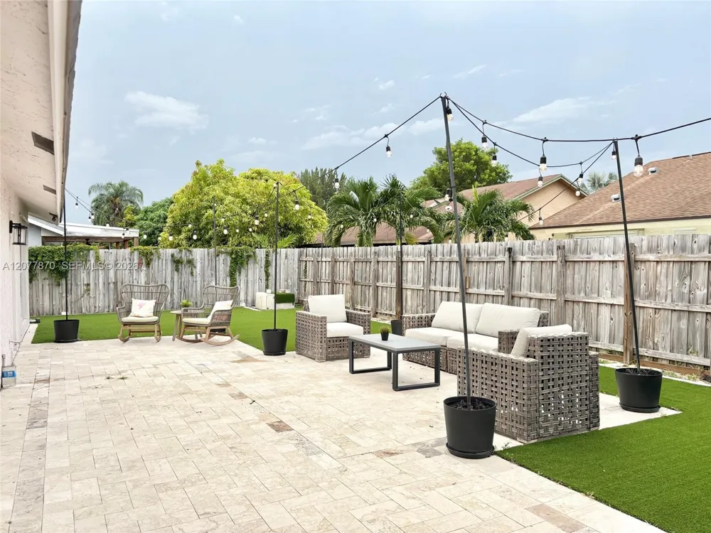 8541 NW 54th St Lauderhill, FL 33351