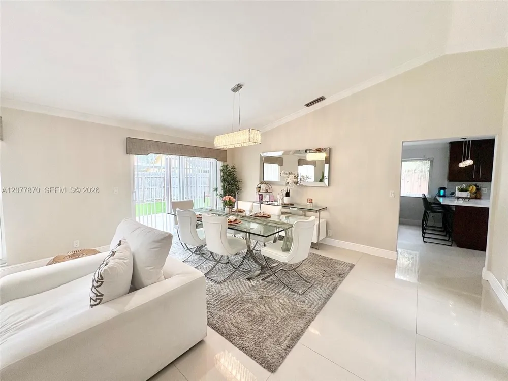 8541 NW 54th St Lauderhill, FL 33351