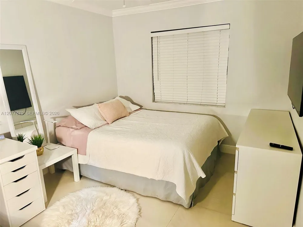 8541 NW 54th St Lauderhill, FL 33351