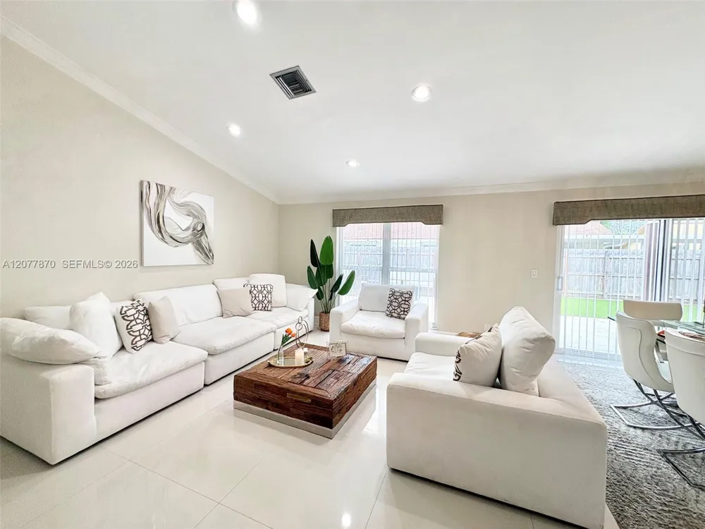 8541 NW 54th St Lauderhill, FL 33351
