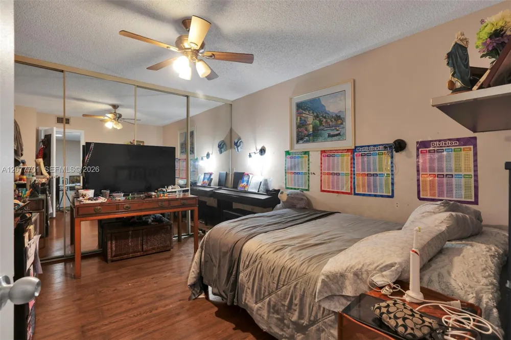9139 SW 23rd St #A Davie, FL 33324