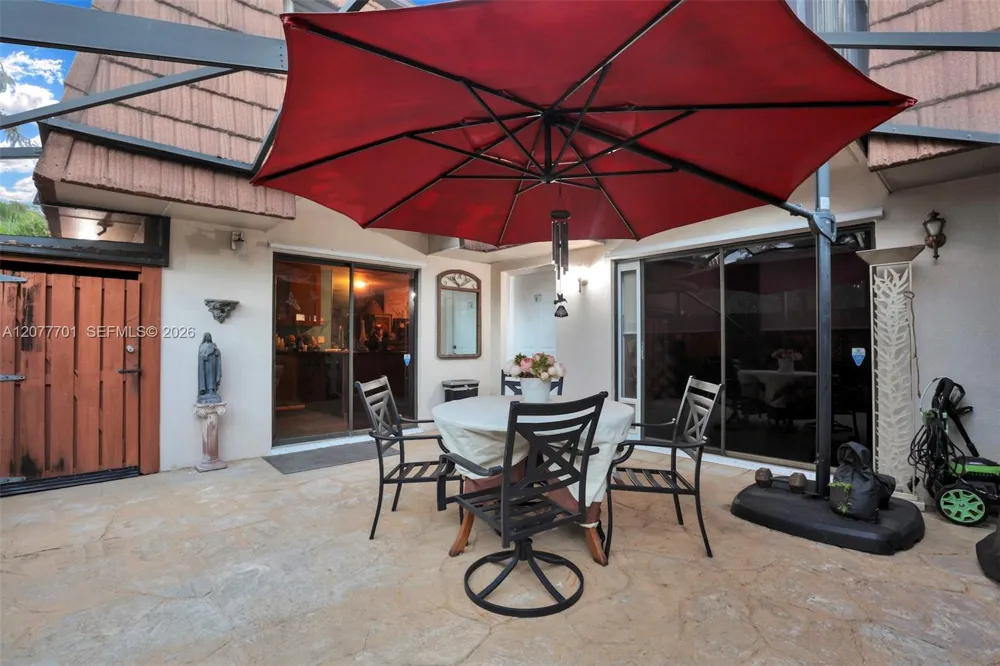 9139 SW 23rd St #A Davie, FL 33324