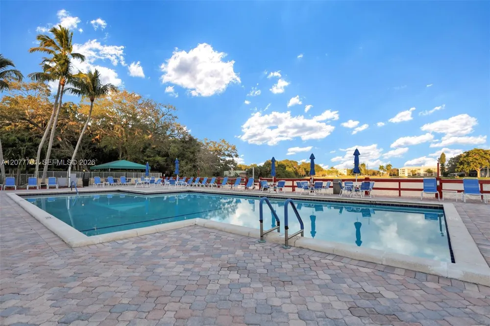 9139 SW 23rd St #A Davie, FL 33324