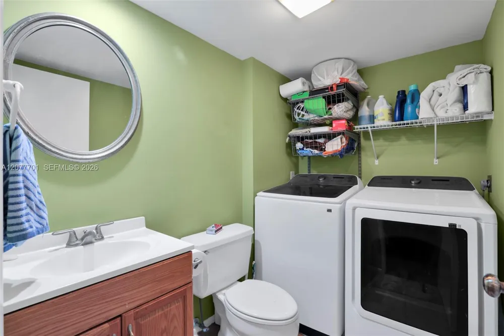 9139 SW 23rd St #A Davie, FL 33324