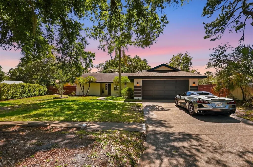 4606 BUCKEYE ROAD Tampa, FL 33624