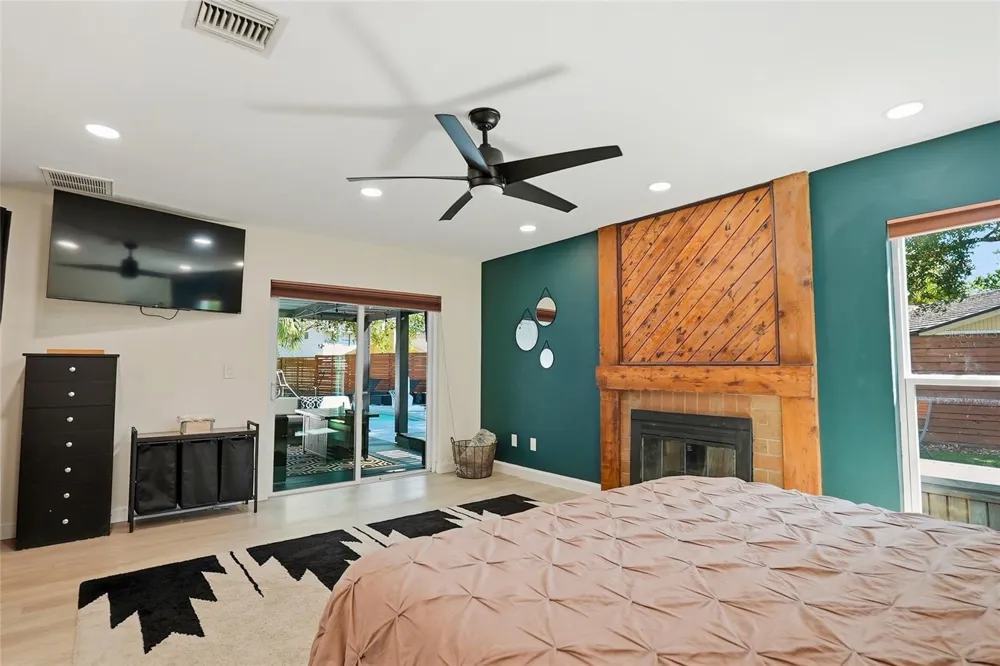 4606 BUCKEYE ROAD Tampa, FL 33624