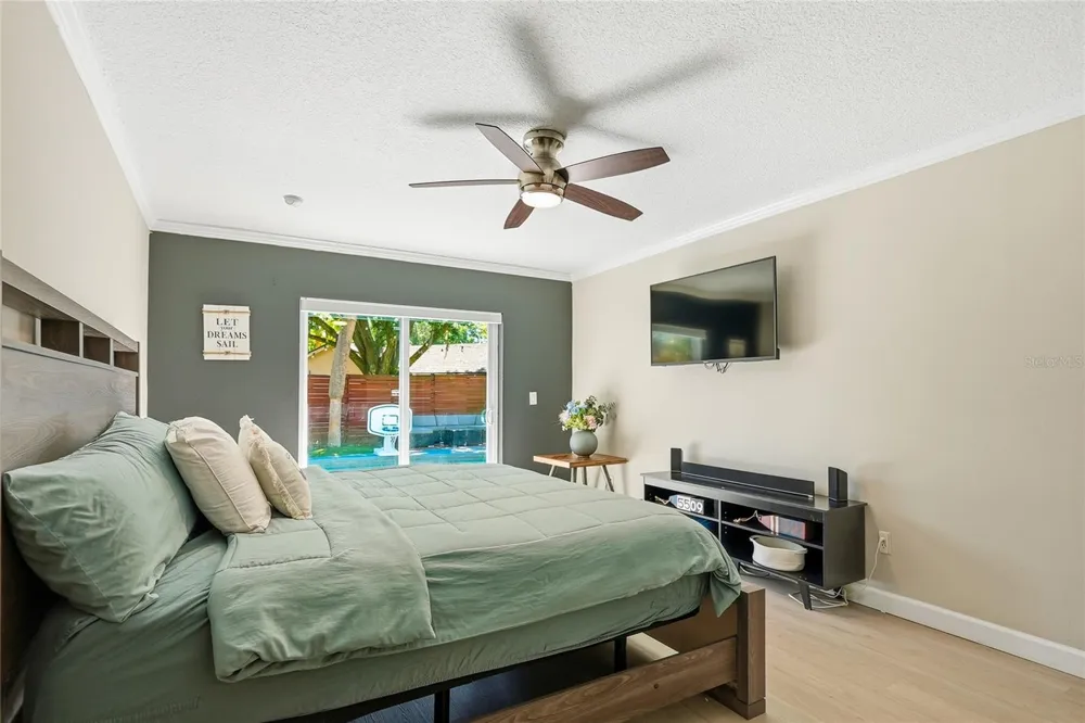 4606 BUCKEYE ROAD Tampa, FL 33624
