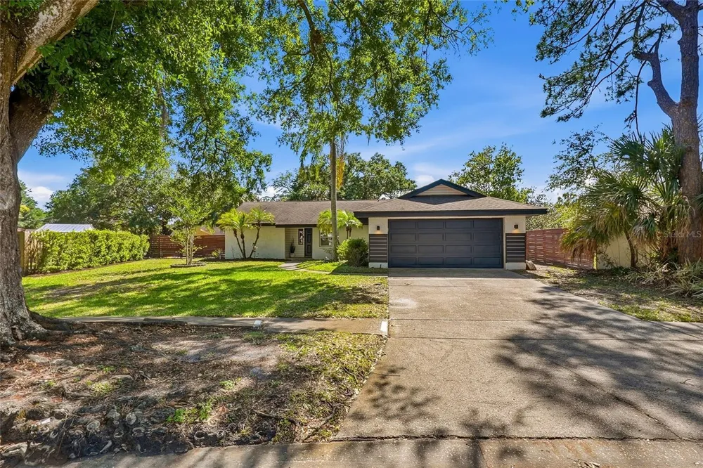 4606 BUCKEYE ROAD Tampa, FL 33624