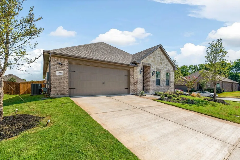 1253 Carinna Drive Anna, TX 75409