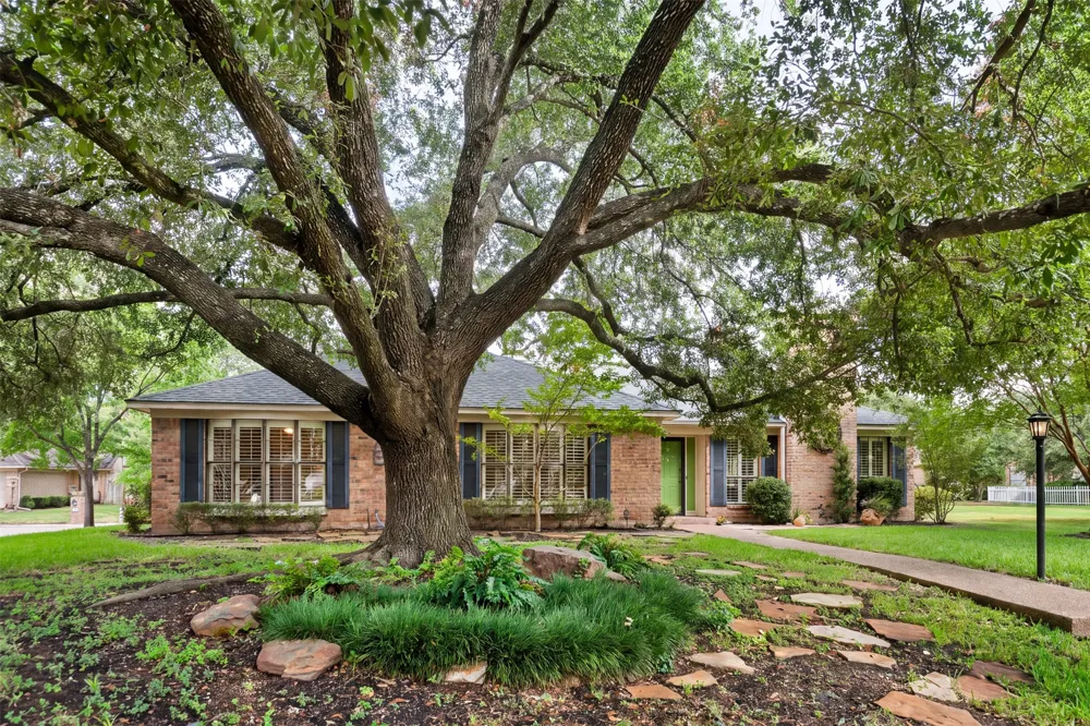 2825 Chimney Hill Drive Waco, TX 76708