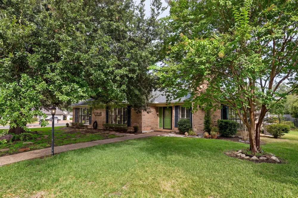 2825 Chimney Hill Drive Waco, TX 76708