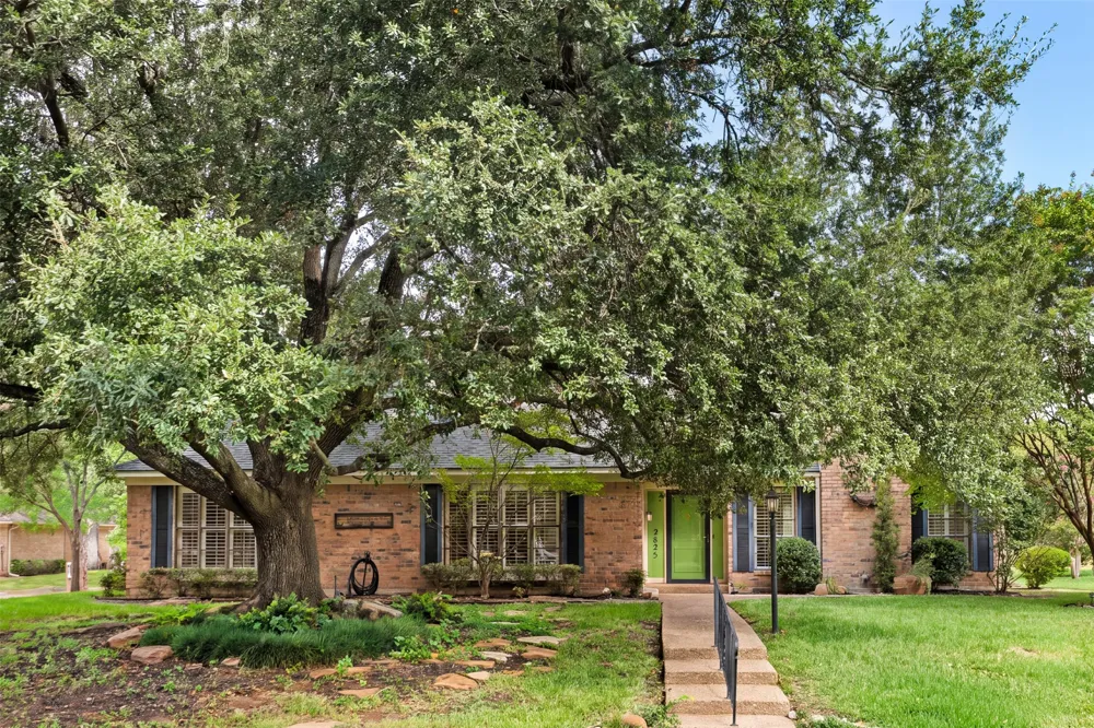 2825 Chimney Hill Drive Waco, TX 76708