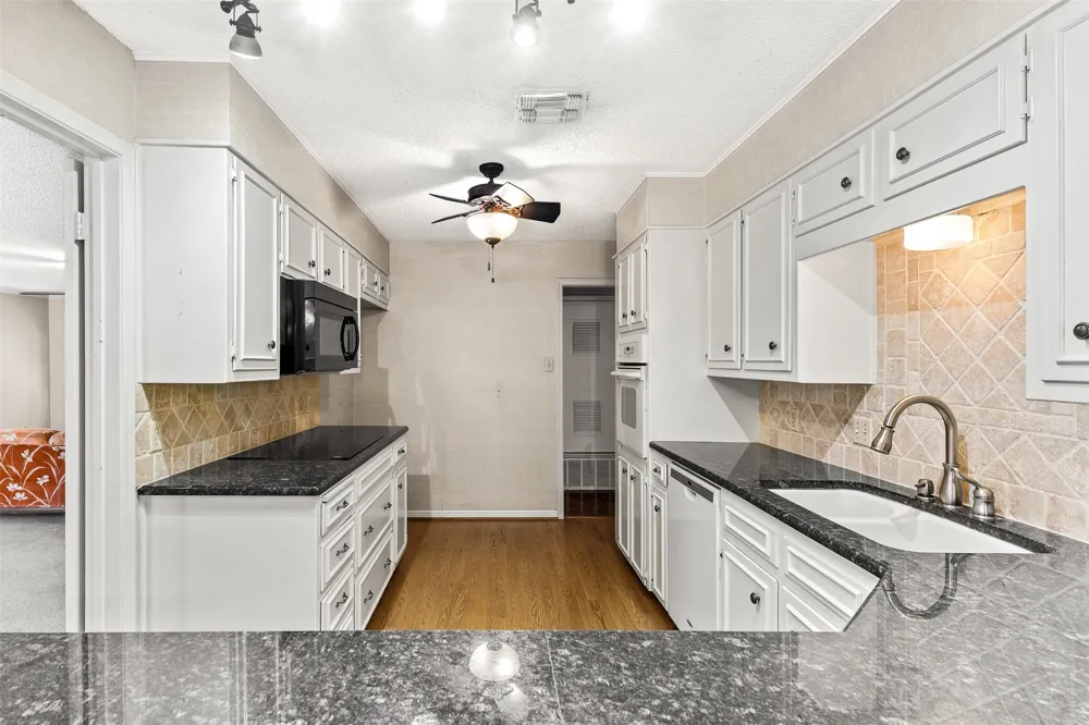 2825 Chimney Hill Drive Waco, TX 76708
