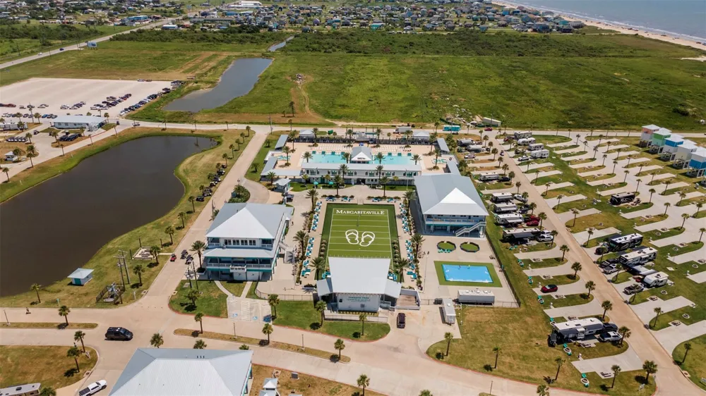 732 Seaside Drive Crystal Beach, TX 77650