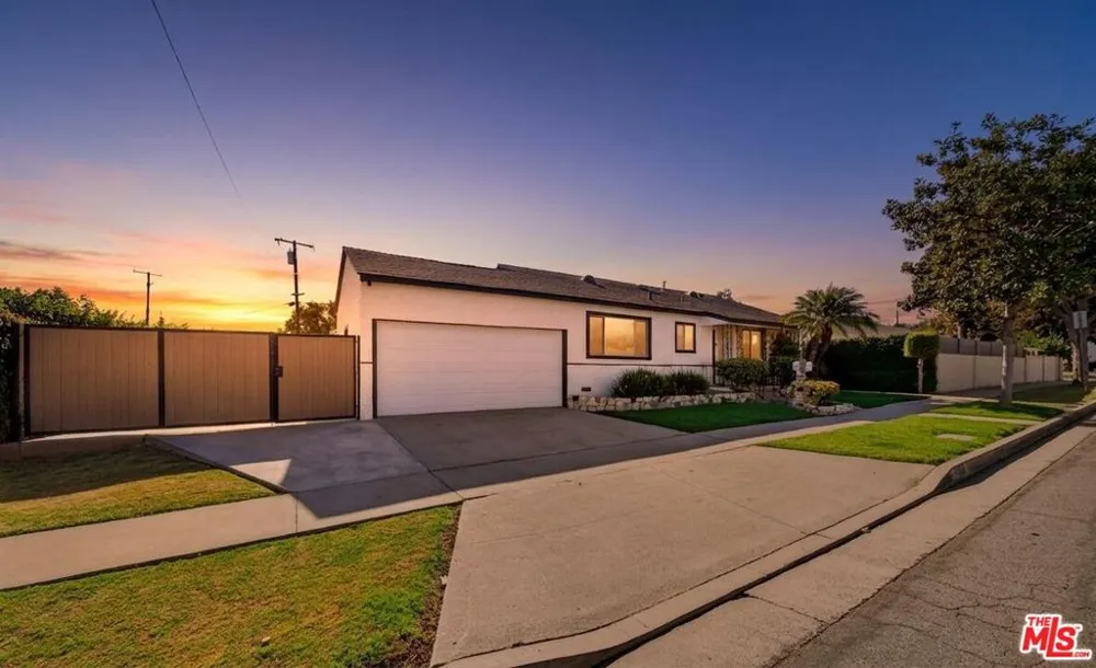11820 Rose Hedge Drive Whittier, CA 90606