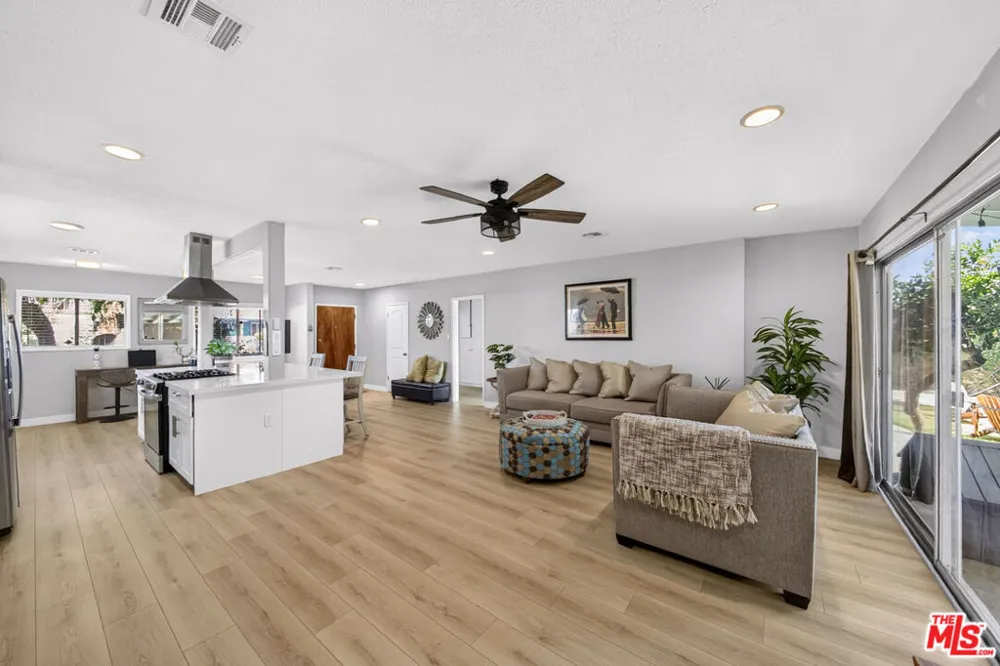 11820 Rose Hedge Drive Whittier, CA 90606