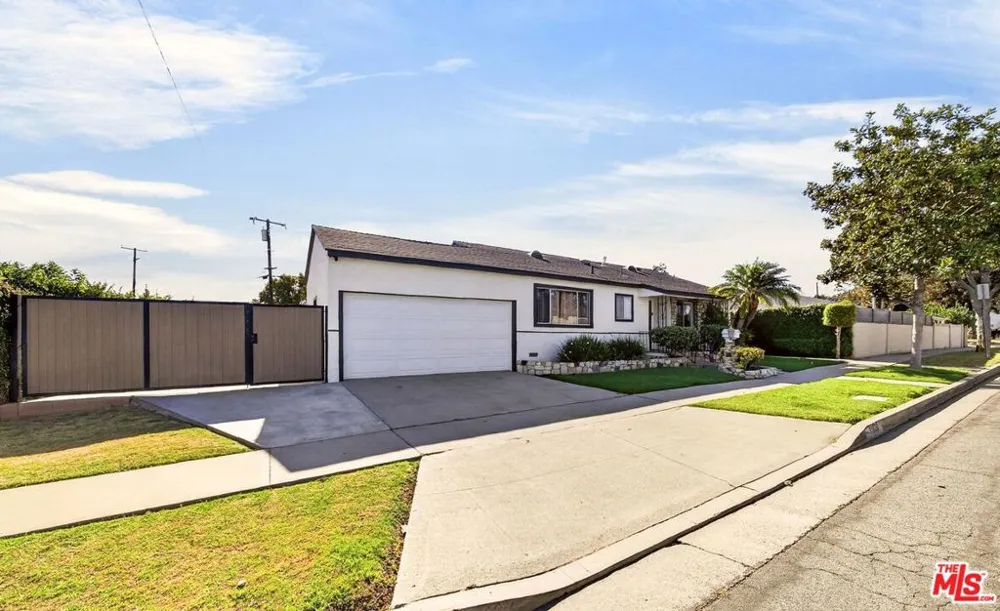 11820 Rose Hedge Drive Whittier, CA 90606