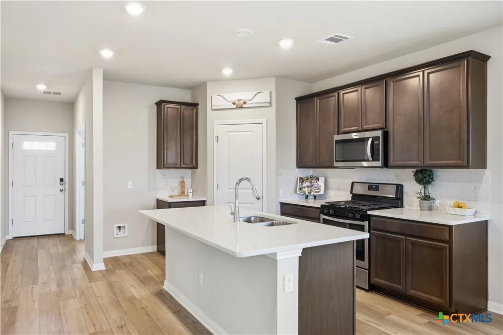 108 Hannah Trail Georgetown, TX 78628