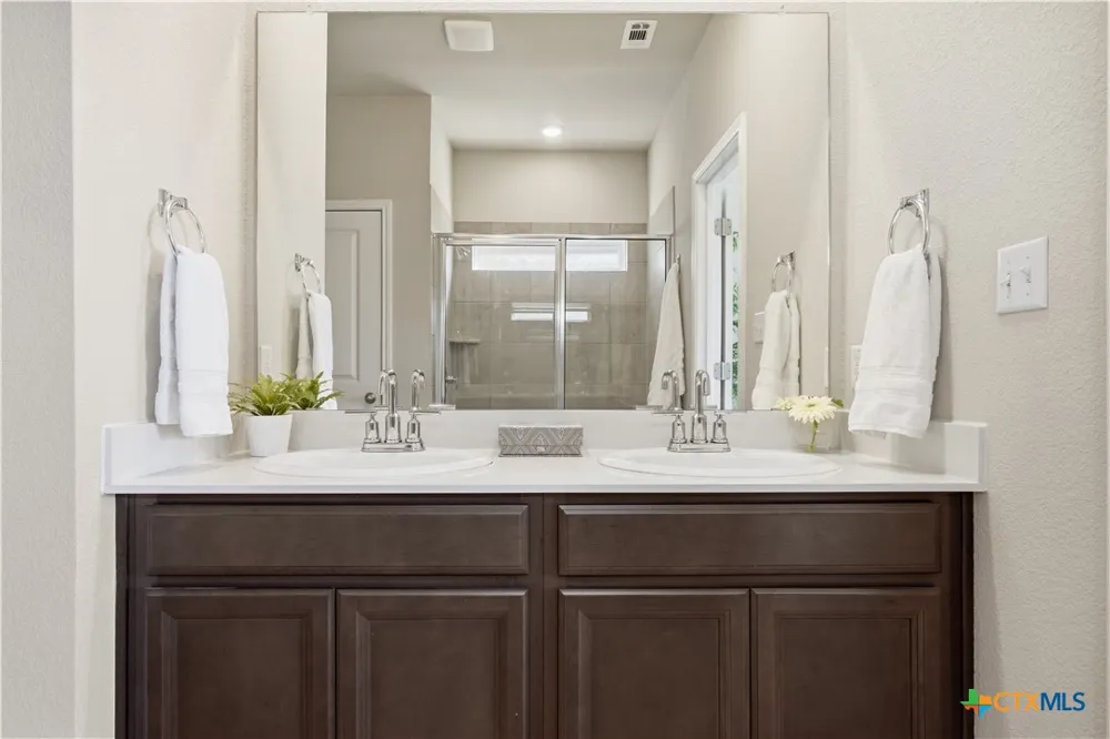 108 Hannah Trail Georgetown, TX 78628
