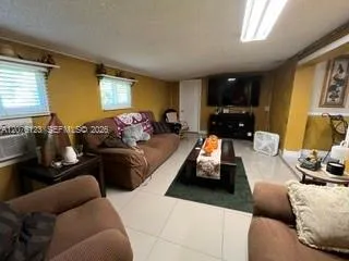 17201 NW 54th Ct Miami Gardens, FL 33055