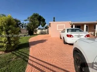 17201 NW 54th Ct Miami Gardens, FL 33055