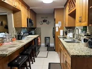 17201 NW 54th Ct Miami Gardens, FL 33055