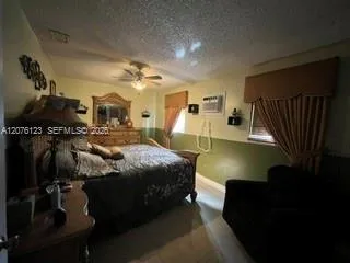 17201 NW 54th Ct Miami Gardens, FL 33055