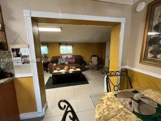 17201 NW 54th Ct Miami Gardens, FL 33055