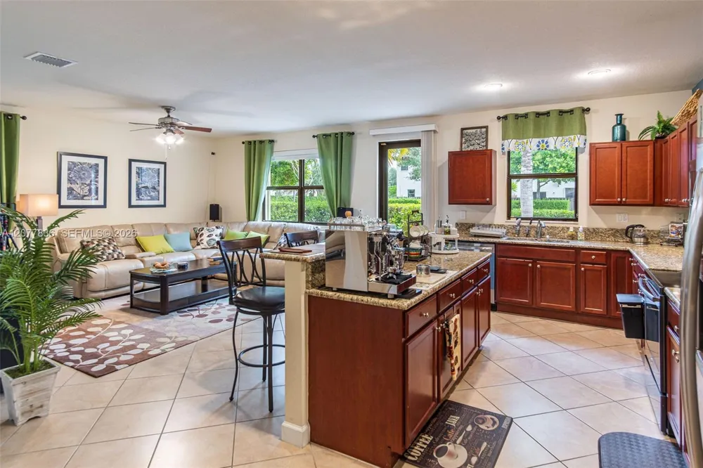 125 SE 36th Pl Homestead, FL 33033