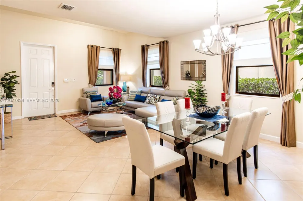 125 SE 36th Pl Homestead, FL 33033