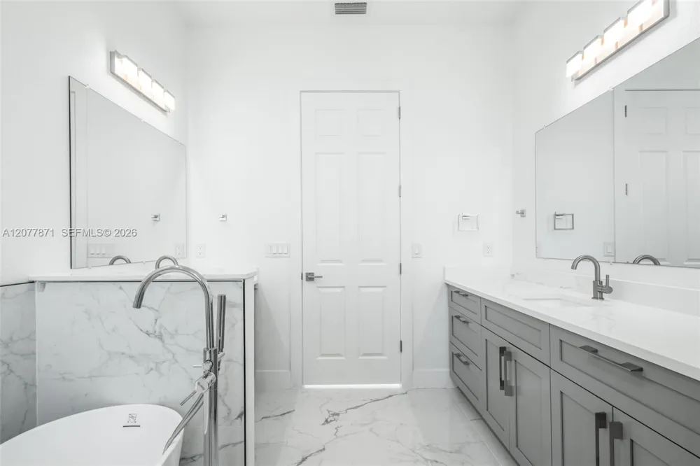 1025 Greenway Ter #1025 Sebring, FL 33876