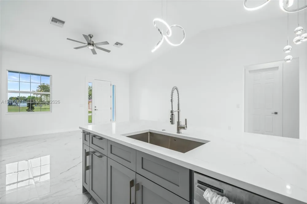 1025 Greenway Ter #1025 Sebring, FL 33876