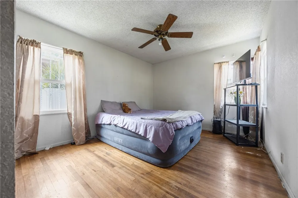 3867 Lugo Avenue Lynwood, CA 90262
