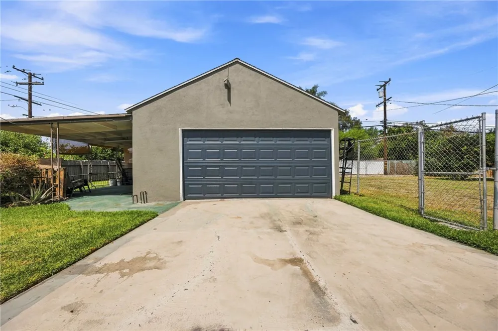 3867 Lugo Avenue Lynwood, CA 90262
