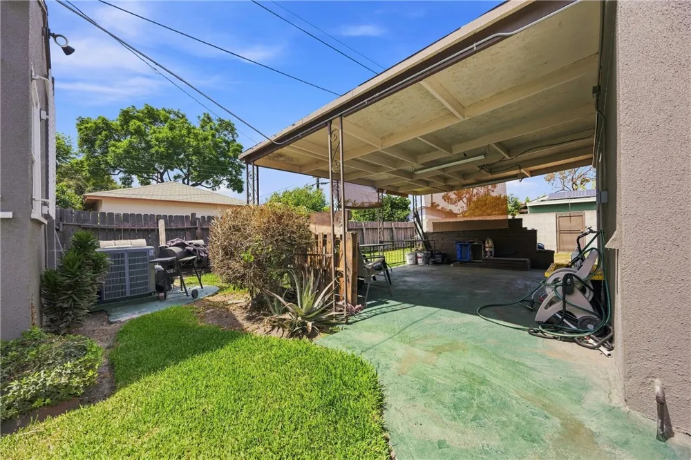 3867 Lugo Avenue Lynwood, CA 90262