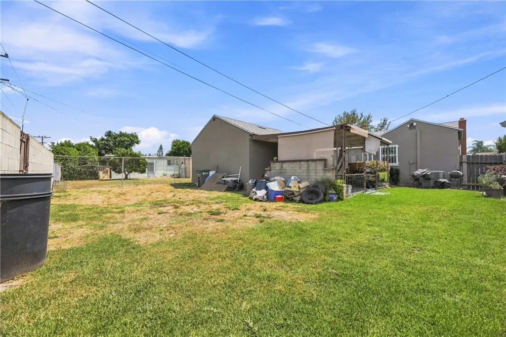 3867 Lugo Avenue Lynwood, CA 90262