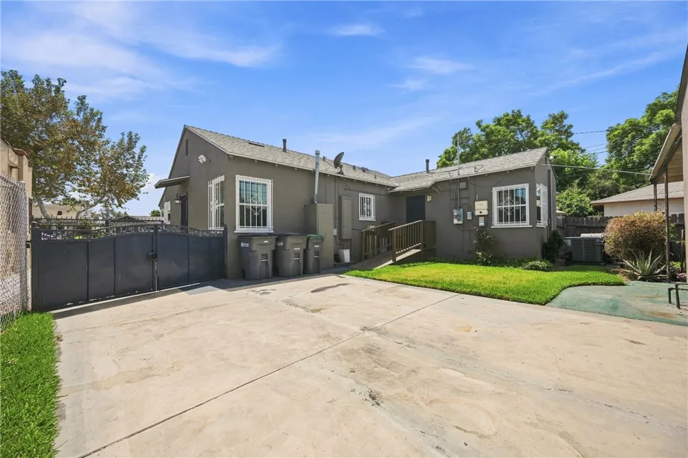 3867 Lugo Avenue Lynwood, CA 90262