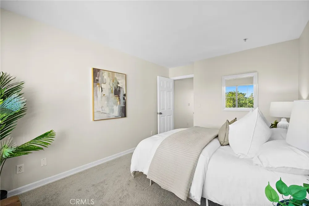 551 W Summerfield Anaheim, CA 92802