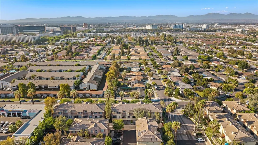 551 W Summerfield Anaheim, CA 92802