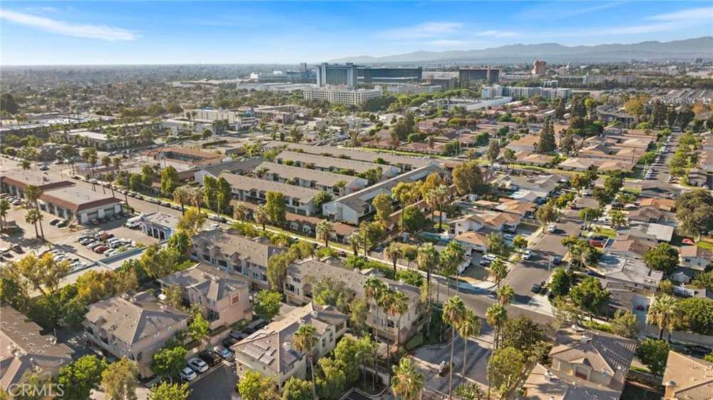 551 W Summerfield Anaheim, CA 92802