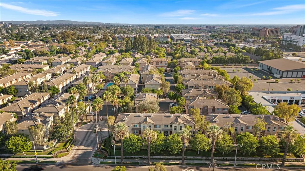 551 W Summerfield Anaheim, CA 92802